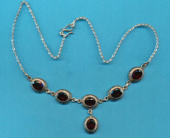 6 Stone Patti Necklace