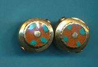 Circle with Coral and 4 turq dots
