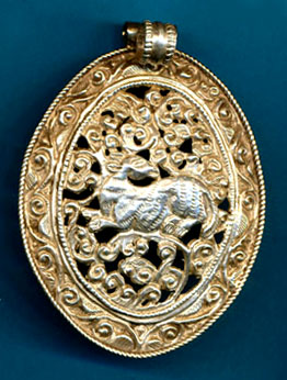 Deer in Oval Pendant