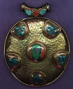 Giant Nilofur Brass Medalion.JPG