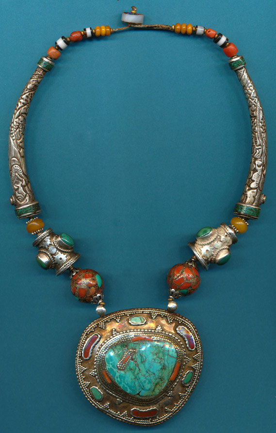 Large Medalion with carved cones