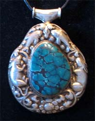 Nilofur Double Fish Turquoise.JPG