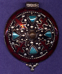 Qazi Medalion, Amber Center.JPG