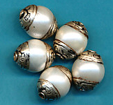 White Pearl Capped 15 mm.JPG